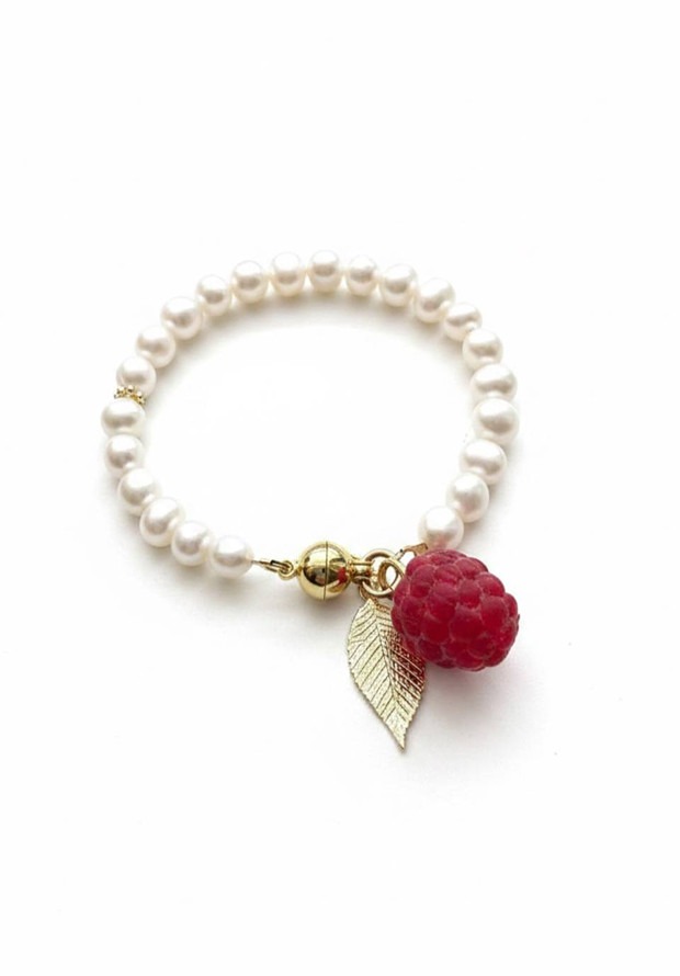 браслет из жемчуга с подвеской
